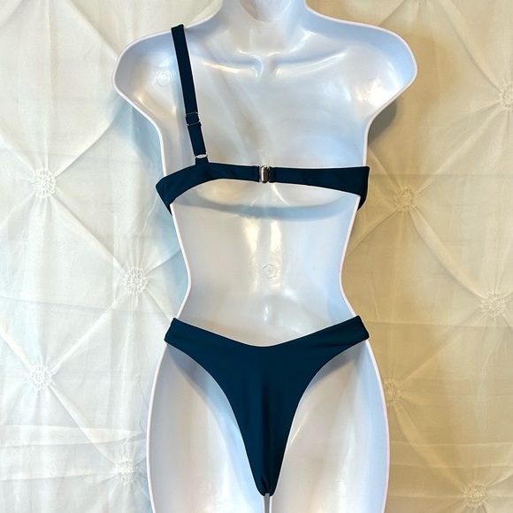 NWT One Shoulder, High Cut Thong Bikini Set- Sz 6 - Picture 6 of 10